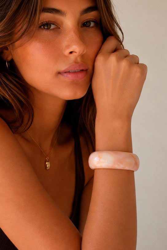 Brazalete resina rosa pastel
