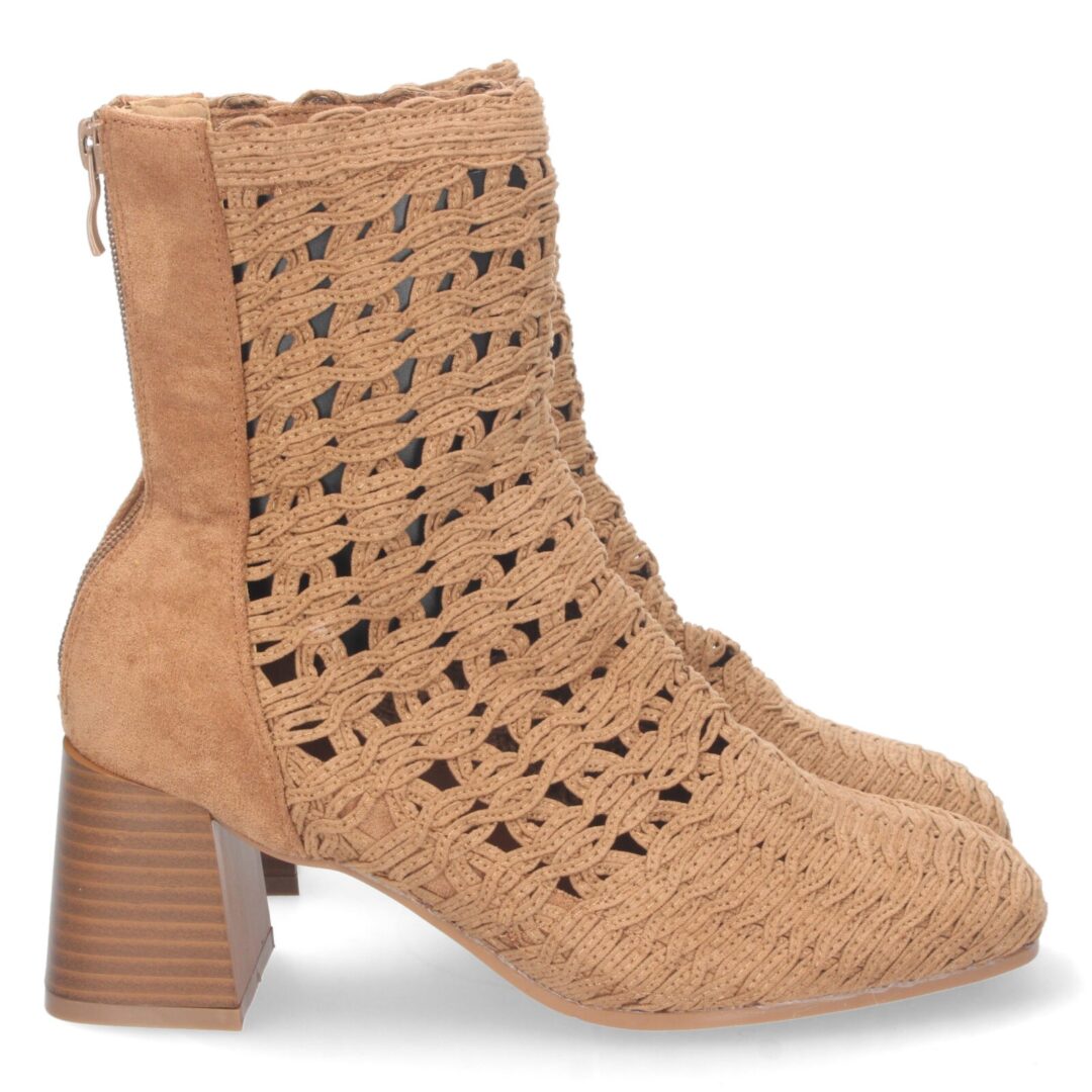 Botín trenzado camel