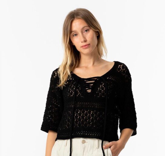 Vista frontal de Jersey de crochet Malu negro Tiffosi