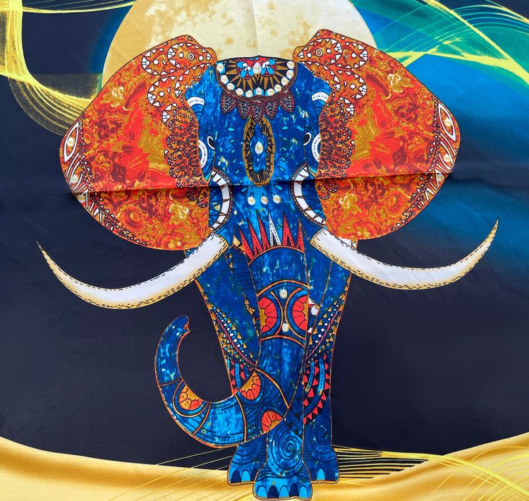 Detalle de pañuelo de cuello elefante