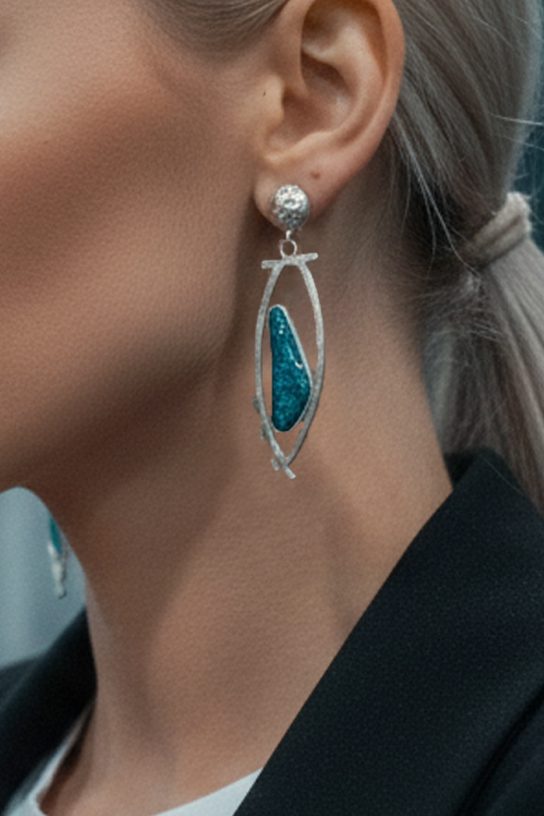 pendientes zamak azul puestos