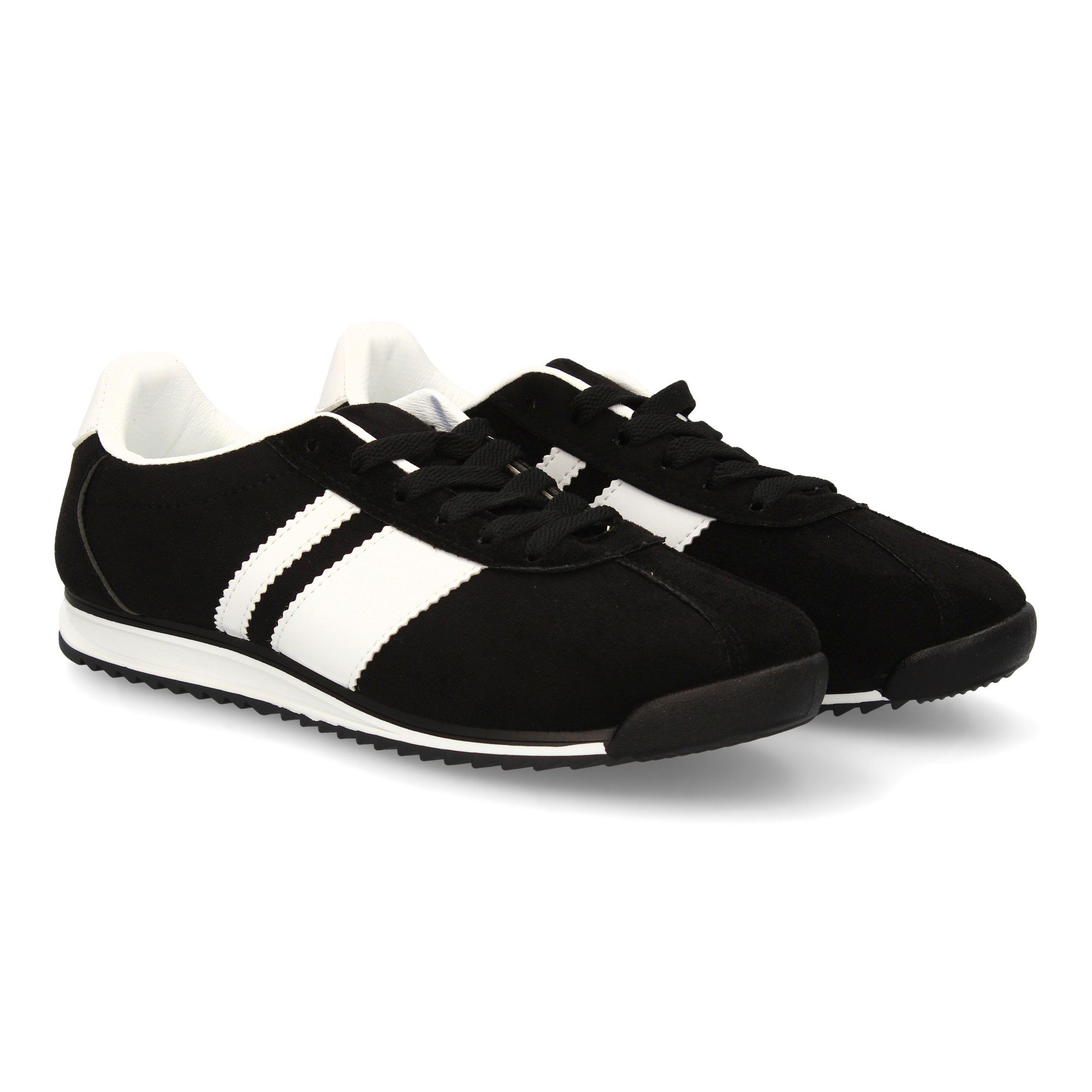 Deportiva estilo retro negro