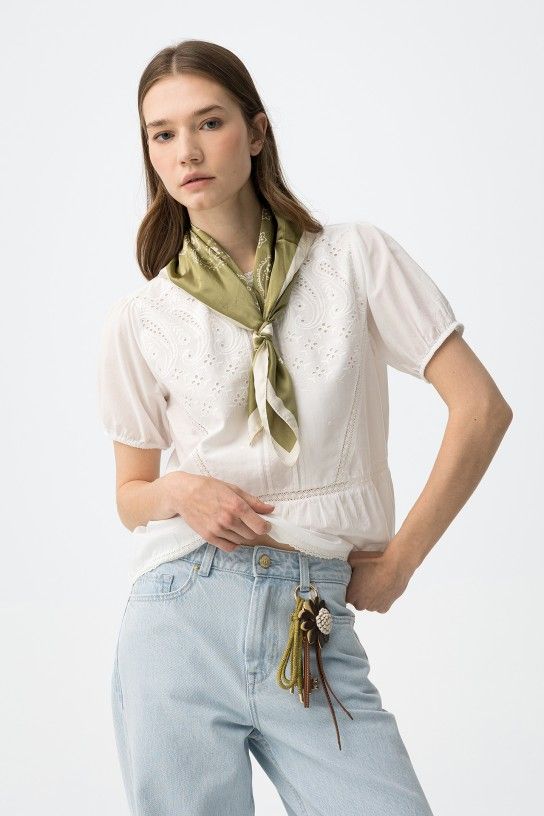 Blusa calada de manga corta